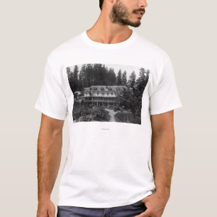 カーソン、WA Shipherdの春のホテルの眺め Tシャツ