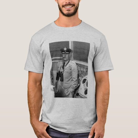 カーティスLemayおよび引用文-灰色概要 Tシャツ (正面)