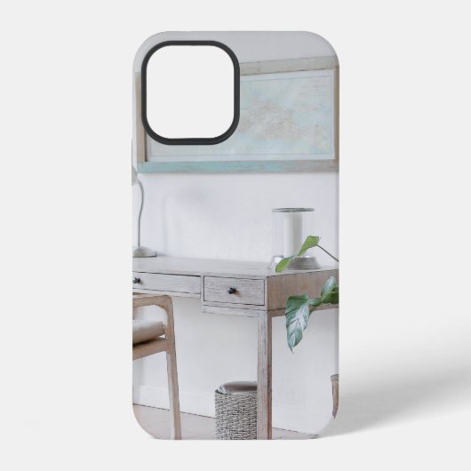 カーテンそばの空机 iPhoneケース (裏面)