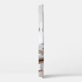 カーテン付近の空机 Case-Mate iPhoneケース (裏面 / 右)