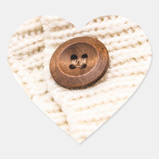 カーディガンのセーターのボタンクリームブラウンかわいい ハートシール (正面)