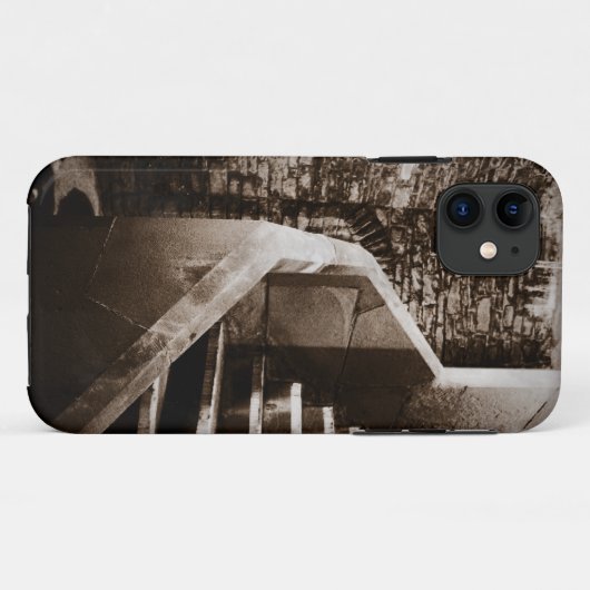 カーディフ・ウェールズの中世の城階段 Case-Mate iPhoneケース (裏面(横))