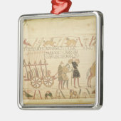 カートを引っ張っている人はワインおよび腕によって荷を積みました メタルオーナメント (左)