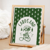 カードとギフトが1つのハッピーキャンパーの誕生日を転覆 ポスター