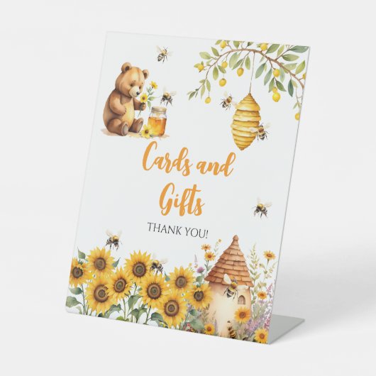 カードとギフト蜂蜜の赤ちゃんシャワー 台座サイン (正面)