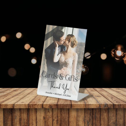 カードと結婚ギフトの感謝してい写真 台座サイン