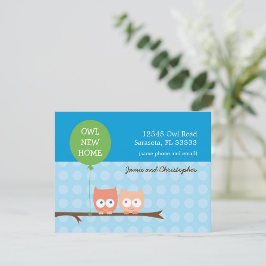 カードを動かしているフクロウ 案内状 (スタンド正面)