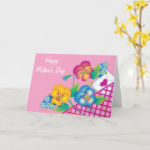 カードバスケットの幸せな母の日のパンジー カード (黄色い花)