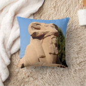 カーナック神殿の羊頭のスフィンクス - エジプト クッション (ブランケット)