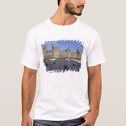 カーナーヴォン城、グウィネズ州、ウェールズ (RF) Tシャツ (正面)