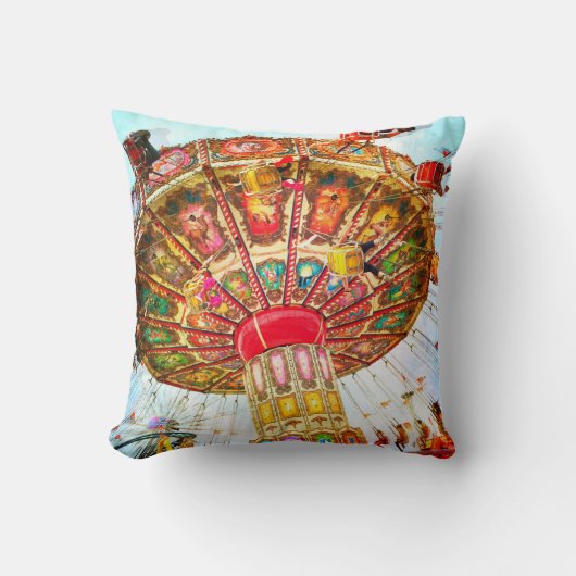 カーニバルアミューズメントパークスイングライドはっきりしたシンプル クッション (正面)