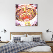 カーニバルスイングライドピンクの空のヴィンテージ写真レトロ キャンバスプリント (インサイチュ (寝室))