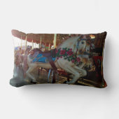 カーニバルフェアメリーゴーラウンド回転木馬馬写真 ランバークッション (正面)