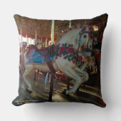 カーニバルフェア回転木馬馬写真 クッション (正面)