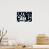 カーニバルライドホース回転木馬 – 白黒の写真 ポスター (キッチン)