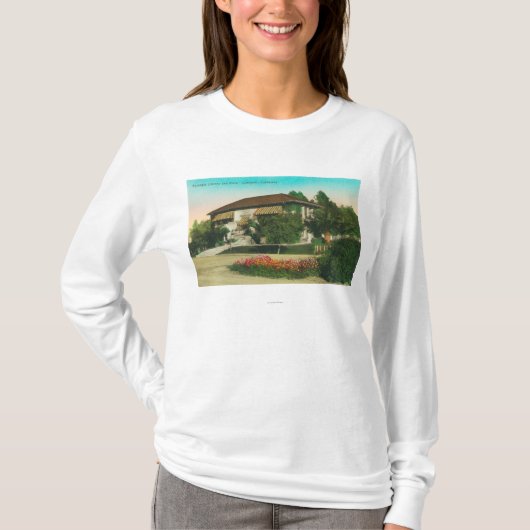 カーネギーLibraryLakeport、カリフォルニアの外観 Tシャツ (正面)
