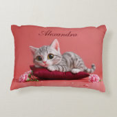 カーネーションが登場するかわいい1月ねこ アクセントクッション (裏面)