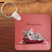 カーネーションが登場するかわいい1月ねこ キーホルダー (正面)