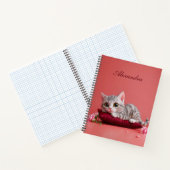 カーネーションが登場するかわいい1月ねこ ノートブック (内部)