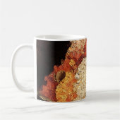 カーネーション付き花瓶by Vincent vanゴッホ コーヒーマグカップ (左)