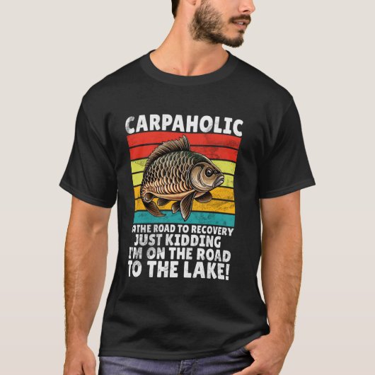 カーパホリック コイ釣り Tシャツ (正面)
