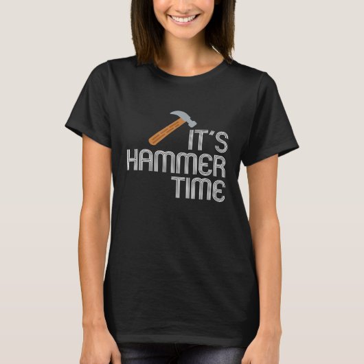 カーペンターおもしろいユーモアTシャツ – Pun Its Hammer Tim Tシャツ (正面)