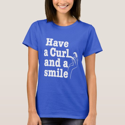 カールとスマイルTシャツがある Tシャツ (正面)