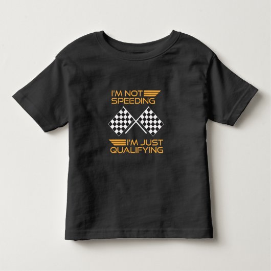 カーレースのギフトの促進の修飾のレーサー トドラーTシャツ (正面)