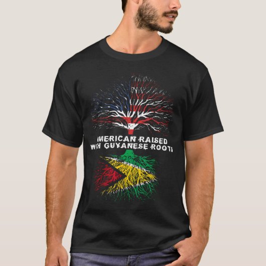ガイアナの根ガイアナで育ったアメリカ人 Tシャツ (正面)