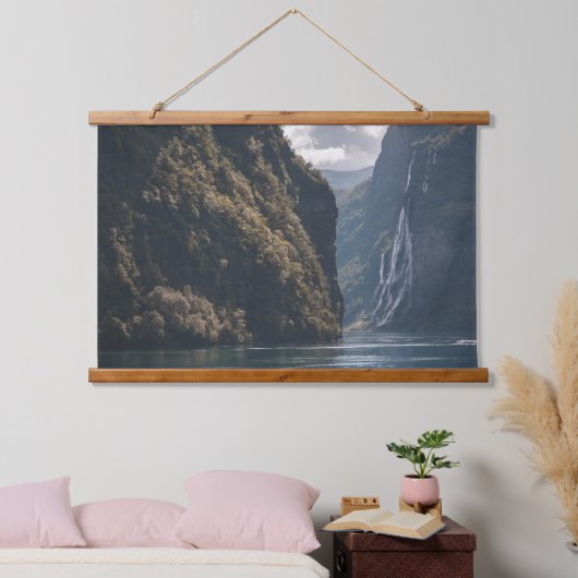 ガイランガーフィヨルドノルウェー 吊り下げ型タペストリー (寝室)