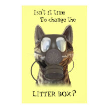 ガスマスクのポスターを貼った猫