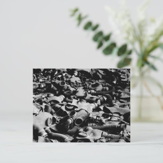 ガスマスク ポストカード (スタンド正面)