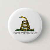 ガズデン旗 Don't Tread on Me リバタリアン イエロー 缶バッジ (正面)