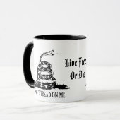 ガズデン-私、生きている自由で踏みませんし、死なないで下さい マグカップ (正面左)