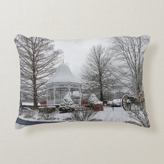 ガゼボと大砲 アクセントクッション (正面)