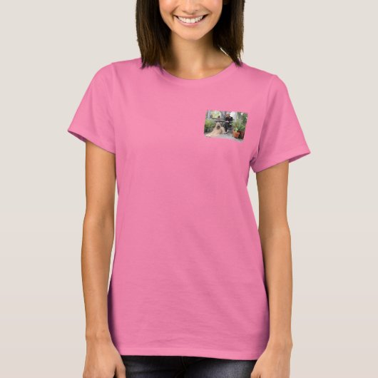 ガゼボの下のブリヤード・ドッグ Tシャツ (正面)