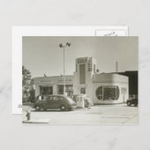 ガソリンスタンドに駐車された車 ポストカード (正面/裏面)