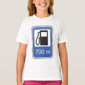ガソリンスタンド道路標識女の子Tシャツ Tシャツ (正面)