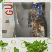 ガソリンスタンド – アメリカ素晴らしのロードトリップ1939 キッチンタオル (折り畳み)