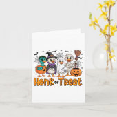 ガチョウのハロウィンおもしろいの衣装をホークまたは不気味扱う カード (黄色い花)