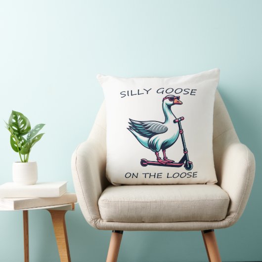 ガチョウ間抜けオンザルーズガチョウスケートで滑るオンスクーター クッション (椅子)