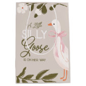 ガチョウ間抜けピンクボーガールベビーシャワー抱き枕 ミディアムペーパーバッグ (正面)