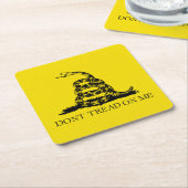 ガッズデンラトルズナケ国旗：1776年革命戦争 スクエアペーパーコースター (アングル)