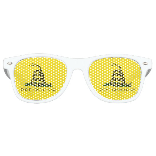 ガッズデン国旗 – 踏み付けない – 巻き蛇 レトロサングラス (正面)