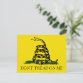 ガッズデン国旗(踏み付けない) (蛇の旗) ポストカード (スタンド正面)