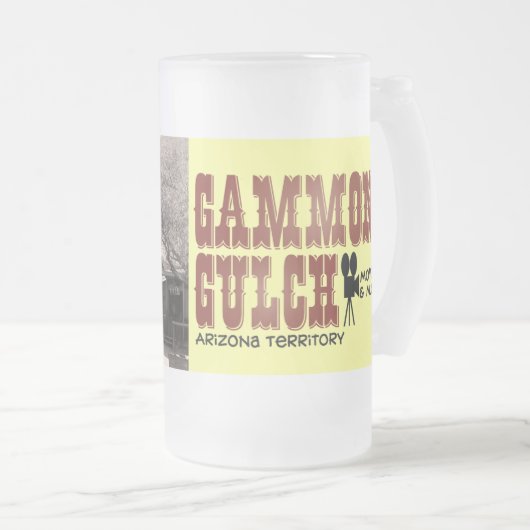 ガモンの渓谷の大広間によって曇らされるマグ フロストグラスビールジョッキ (正面右)