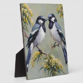 ガラガラの木に咲くオーストラリア産のカササギ絵を描類の油。 フォトプラーク (側面)