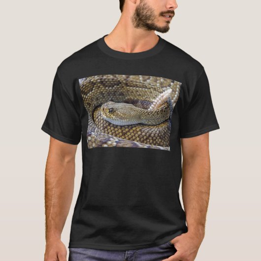 ガラガラヘビの写真 Tシャツ (正面)