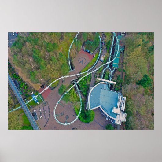 ガラクタドローン |アルトンタワーズリゾート ポスター (正面)