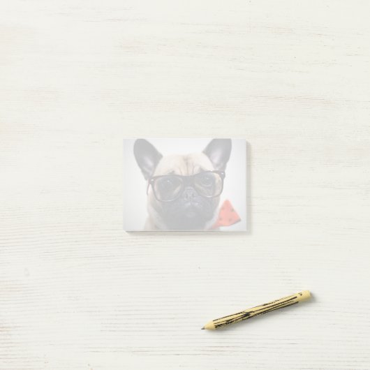 ガラスおよびちょうネクタイを持つフレンチ・ブルドッグ ポストイット (デスク上)